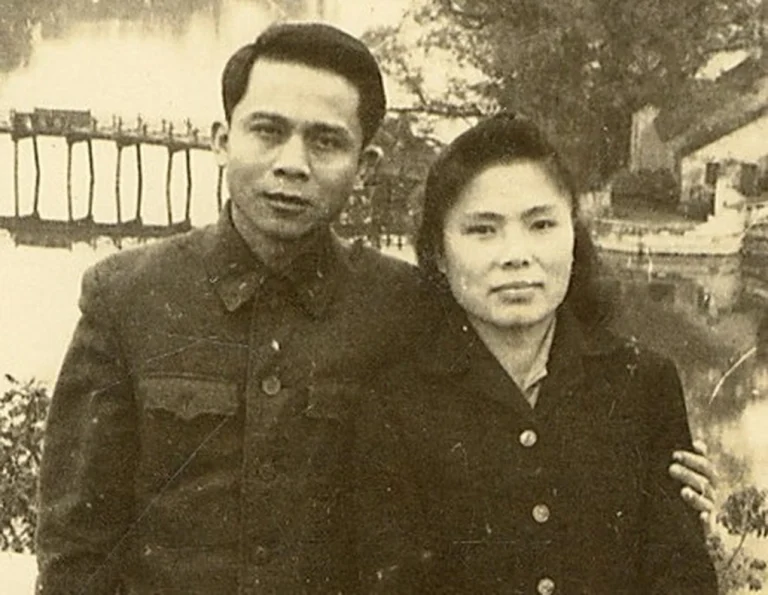 chuyện tình yêu tướng Hoàng Đan